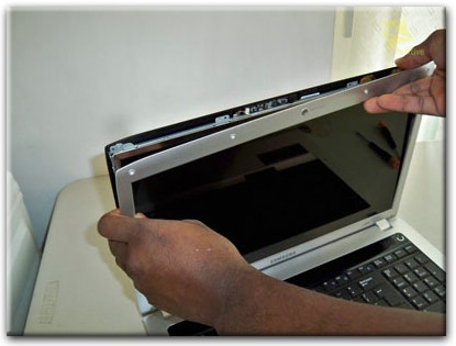 Замена экрана ноутбука Samsung в Смоленске